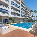 Bright Flat In San Pedro With Pool And Parking 아파트